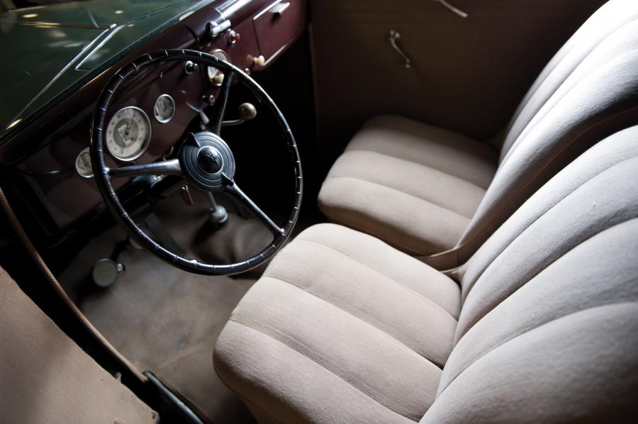  Ford Standard Tudor Sedan 1935 года  (фото 4 из 5)